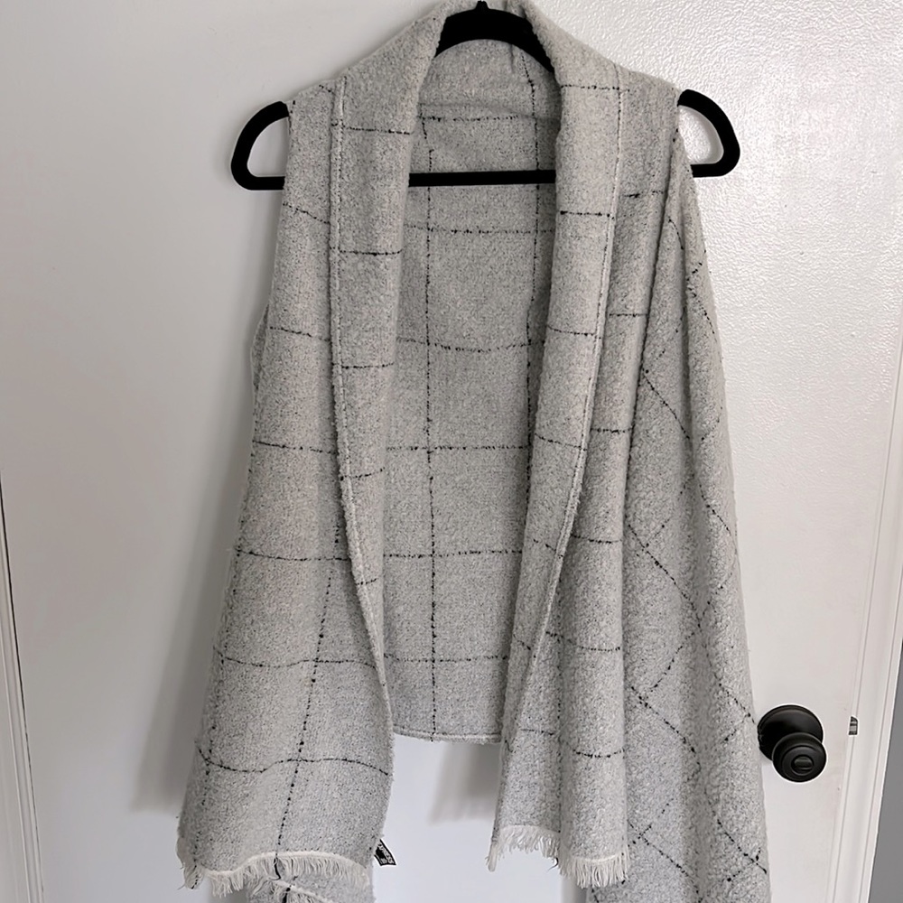 Express gray shawl! Very soft! Lightly used